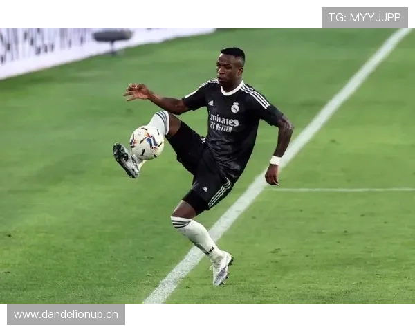 维尼修斯防守参与能力解析：是否符合现代边锋要求