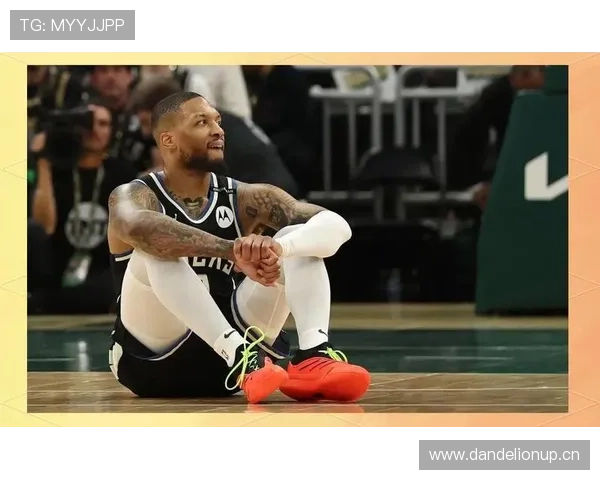 利拉德休赛期天天凌晨四点打卡训练馆，邻居以为他家着火了