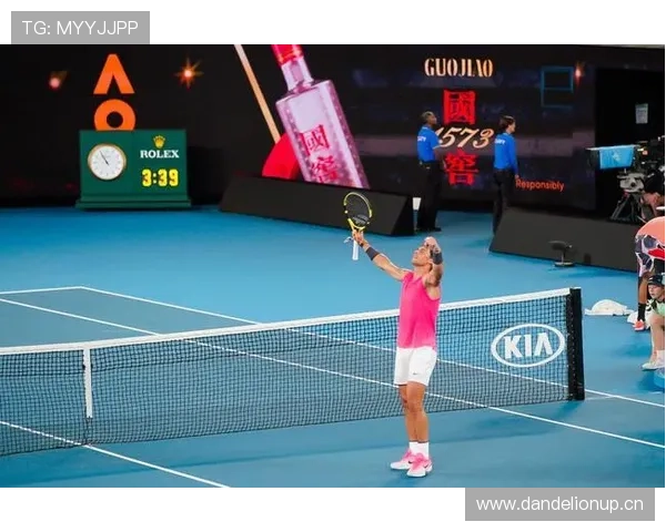 纳达尔家的洗衣房怕不是按大满贯数量装烘干机的