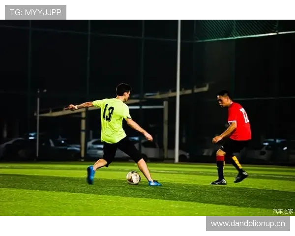 卡瓦尼球场杀手，出门像去买菜的隔壁大叔，这反差我笑出声