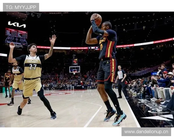 库明加利用挡拆创造机会，提升三分命中率显著优于上赛季